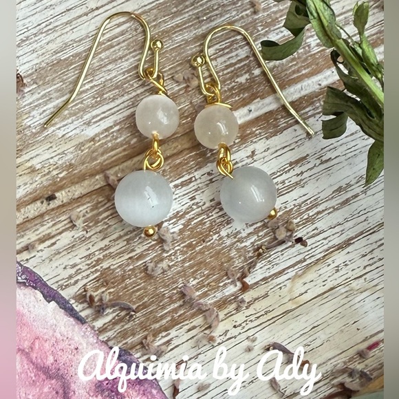 Elegant Gold and White Dangle Earrings selenite - Picture 1 of 2